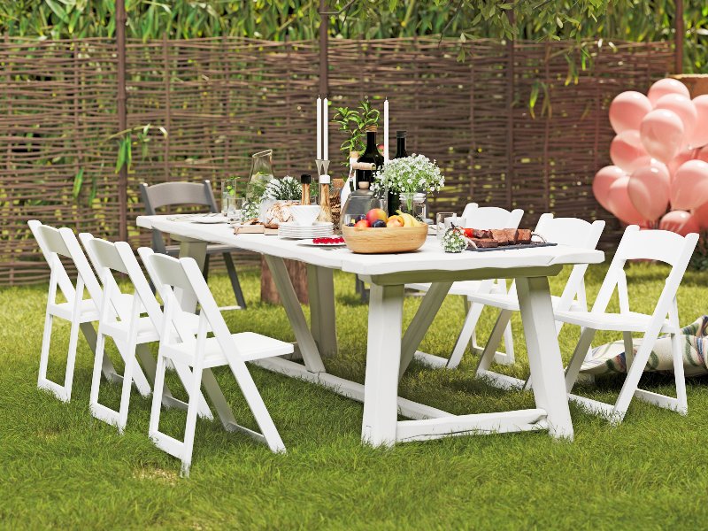 Folding Chair & Folding Table