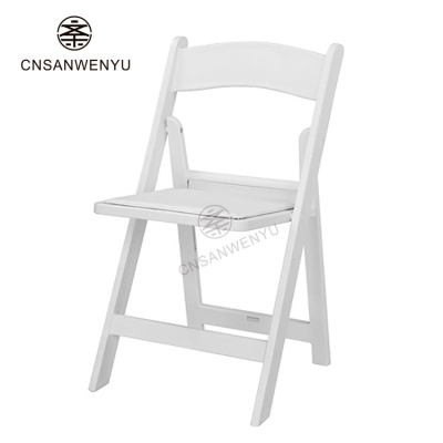 White Plastic Folding Chairs | Outdoor Wedding, Banquet & Event Seating for Gardens & Venues